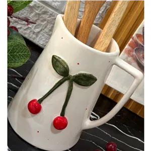 پارچ و جاقاشقی سرامیکی طرح آلبالو برجسته 