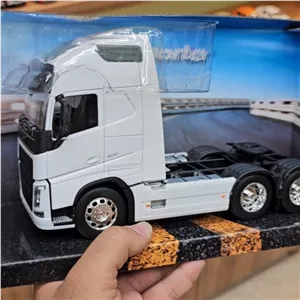 ماکت کلکسیونی ولوو FH500 دو محور برند ویلی سایز بزرگ کد 1568