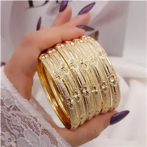 النگو طلا روس 