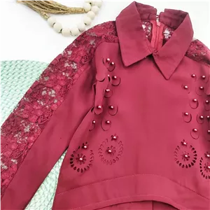 شومیز مجلسی دخترانه حریر سرشانه گیپور یقه مردانه آستین کلوش پشت بلند