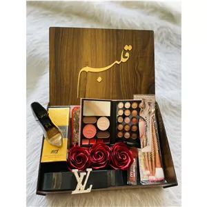 (ارسال رایگان) باکس هدیه زنانه و دخترانه لاکچری سایه ادکلن ست براش کمربند آینه باکس چوبی کادو ولنتاین 13