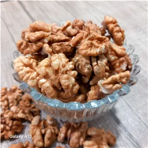 مغز گردو دوپر سفید و پر روغن