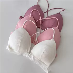 سوتین از جلو باز شو با طراحی ساده