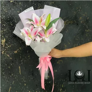 دسته گل لیلیوم DL138