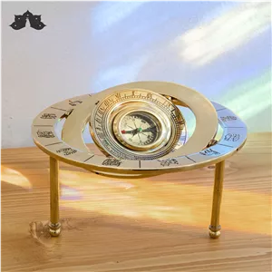 قطب نما و اسطرلاب برنجی کد 8417