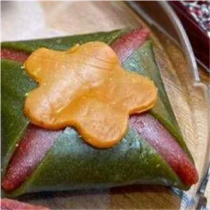 لواشک بقچه ای وزن 165 گرمی زنبور طلا