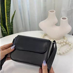 کیف دوشی زنانه زارا مشکی