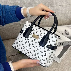 کیف دستی زنانه طرح لویی ویتون (Louis Vuitton) سفید مشکی