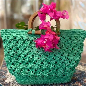 کیف ساحلی رافیا سبز دسته چوبی