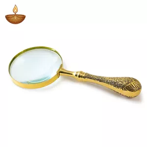 ذره بین برنجی با دسته قلم زنی کد 8410