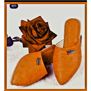 ماریا دیور.صندل تخت . رنگ نارنجی .چرم خارجی