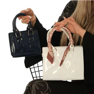 کیف زنانه ال وی گلدوزی کوچک کیف دخترانه مجلسی h