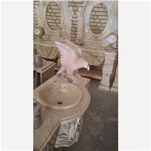 عقاب سنگی مرمر