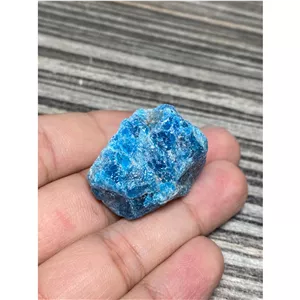 سنگ طبیعی آپاتیت زیبا و خاص کد 8007