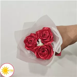 دسته گل روبان سه شاخه ای رنگ قرمز تیره