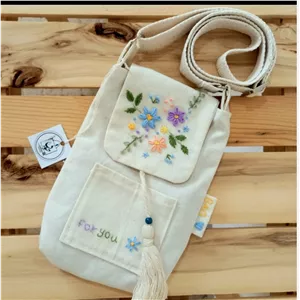 کیف پیاده روی گلدوزی گلها