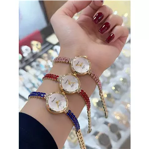 ساعت زنانه و دخترانه بند نگینی کیفیت عالی شیک و زیبا رنگ ثابت ارشال رایگان 