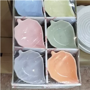 حراج حراج کاسه مخصوص دسر یا ماست ترشی یا تخمه یا آجیل می باشد هر دست شش تایی فقط 360هزار 