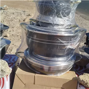 سرویس قابلمه رنگ مشکی 14پارچه جنس گرانتیتی شامل 6تا قابلمه 6تا درب پیرکس دوتا ماهی تابه 