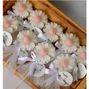 گیفت عروسی گل بابونه 