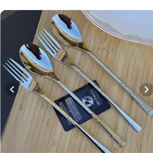 قاشق و چنگال کرکماز گلدار و خطی