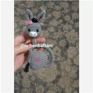 عروسک بافتنی الاغ گردن دراز فانتزی( با کاموا ترک )