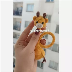 عروسک بافتنی زرافه گردن دراز فانتزی(با کاموا ترک)