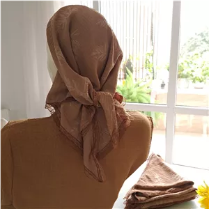 مینی اسکارف سه گوش نخی طرح کاج رنگبندی متنوع ابعاد 120 در 80