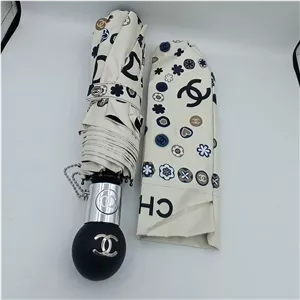 چتر اتوماتیک برند چنل CHANEL ضد باد با پارچه نانو و جعبه کادویی رنگ کرم نخودی