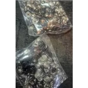 دکمه نوزادی بسته صد عددی به رنگ مشکی
