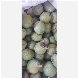 گردو با پوست سبز (حداقل سفارش 3 کیلو)