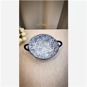 کاسه دسته دار دفرمه شکوفه آبی 