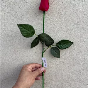 شاخه رز غنچه لمسی قرمز خارجی