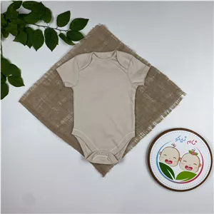 بادی نوزادی آستین کوتاه طرح ساده یقه گرد کرمی رنگ کد 121697 نام نیکو