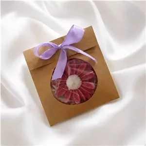 گیفت بابونه با جعبه کرافت