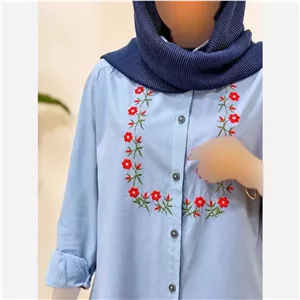مانتو الیاف گلسار گلدوزی شده فری سایز کرم سفید آبی آسمانی
