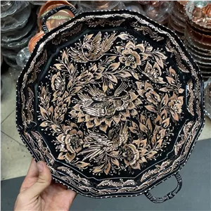 سینی مسی مدل الماس تراش گل و مرغ با دسته