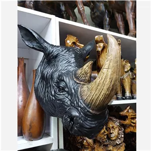 مجسمه کله ی دیواری دکوری کرگدن