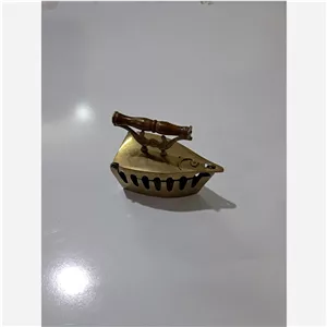 دکوری اتو ذغالی قدیمی برنجی ( جنس برنج ) 