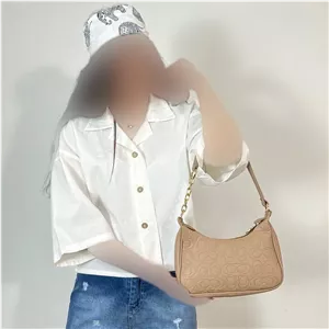 کیف دوشی زنانه طرح کوچ با بند زنجیری