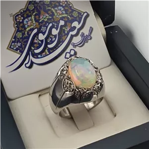 انگشتر مردانه نقره عیار 925با سنگ اوپال اتیوپی سفید دست ساز با 24 عدد الماس مخراجی