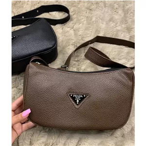کیف دوشی زنانه پرادا