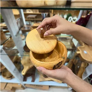 قندان چوبی درب دار، طرح گرد، با دستگیره طرح الماس، سایز 15 در 15 سانتی متر