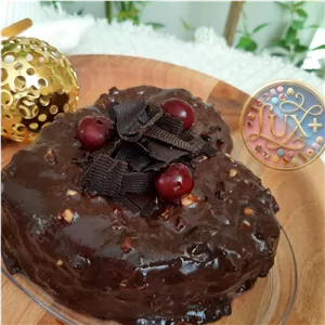کیک شکلاتی اسنیکرز