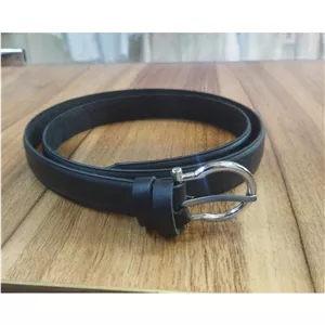 کمربند مشکی ساده سگک نقره ای 