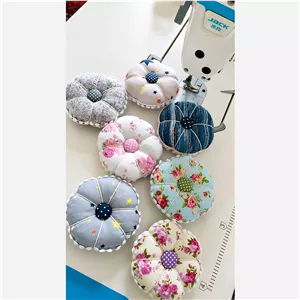 جاسوزن پارچه ای طرح گل