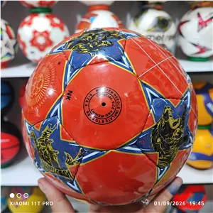 توپ فوتبال لیگ قهرمانان اروپا2026