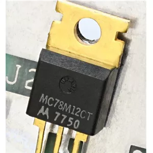  رگولاتور LM7812