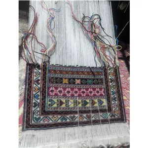 گلیم سوزنی ، شیرکی پیچ سیرجان سایز 30 در 30 سانتیمتر 