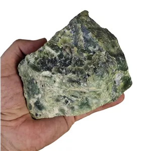 سنگ یشم سرپانتین طبیعی کلکسیونی با بافت سبز
